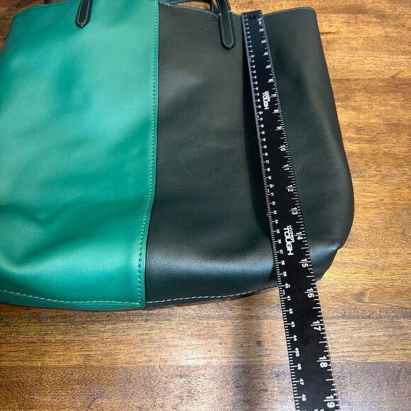 Auth COACH North Tote In Colorblock Leather Green - Picture 9 of 13
